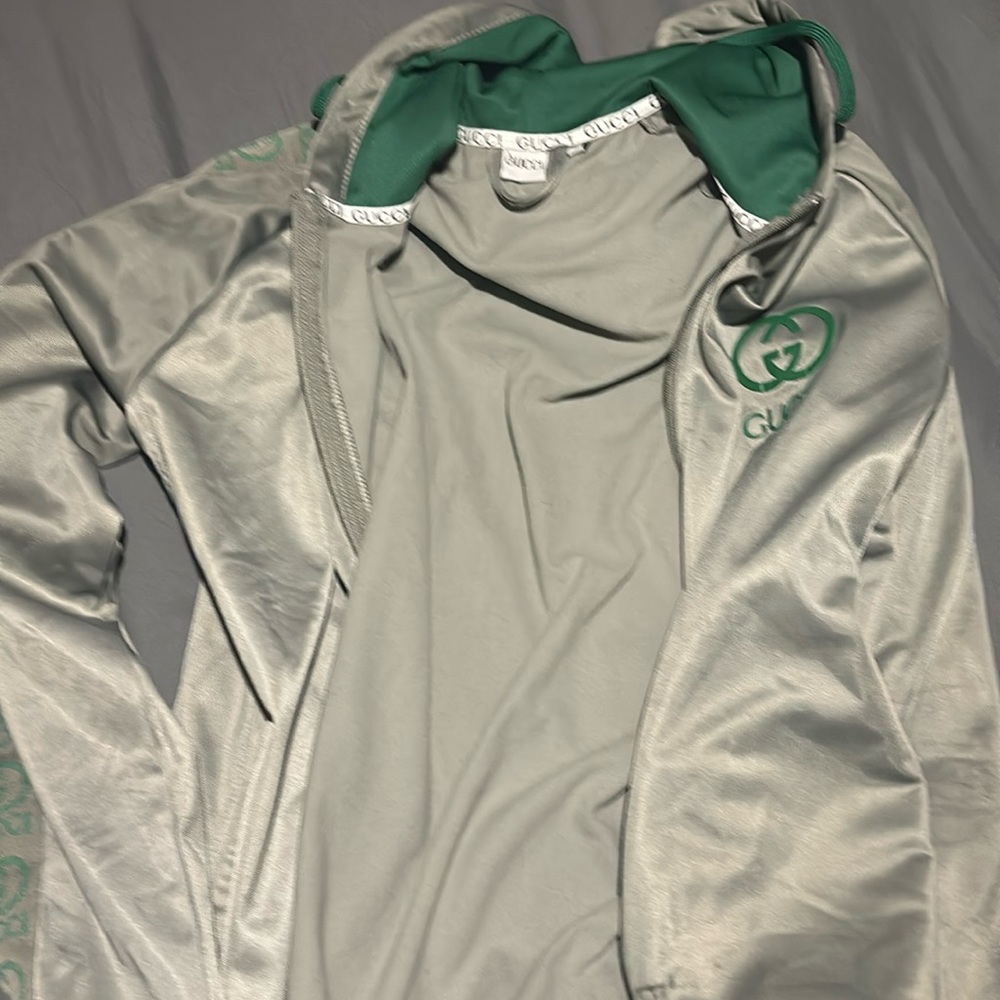 Gucci hood medium